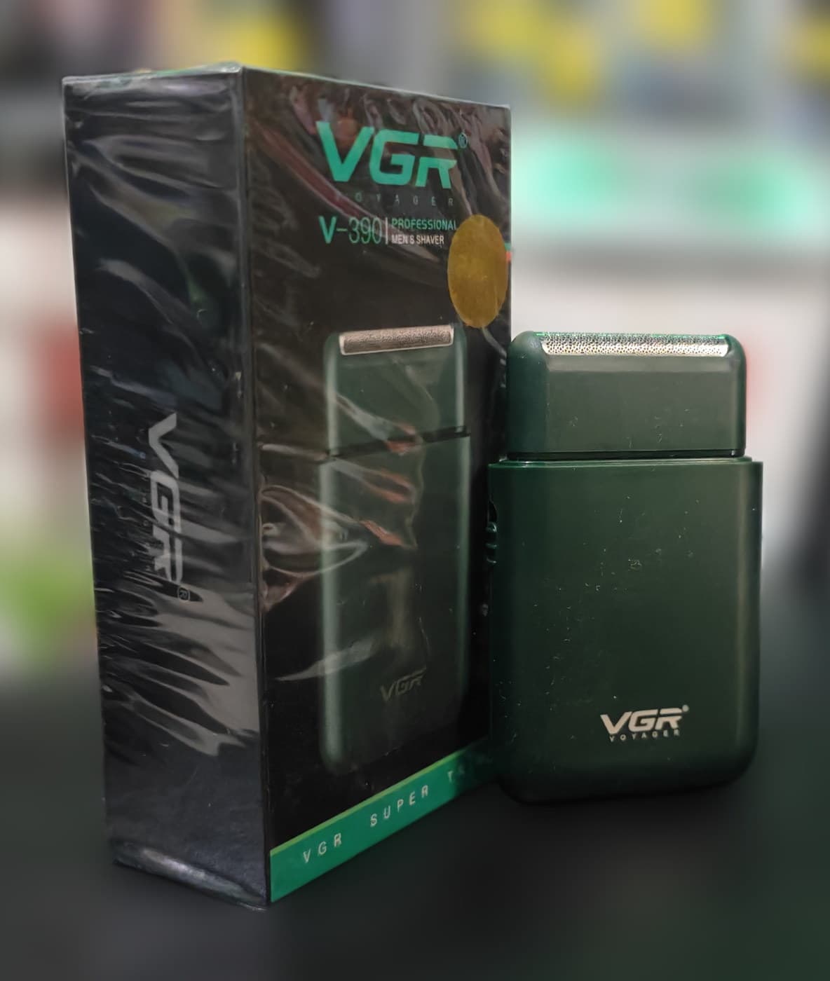 VGR V-390 Professional Men's Shaver — üçüncü açı