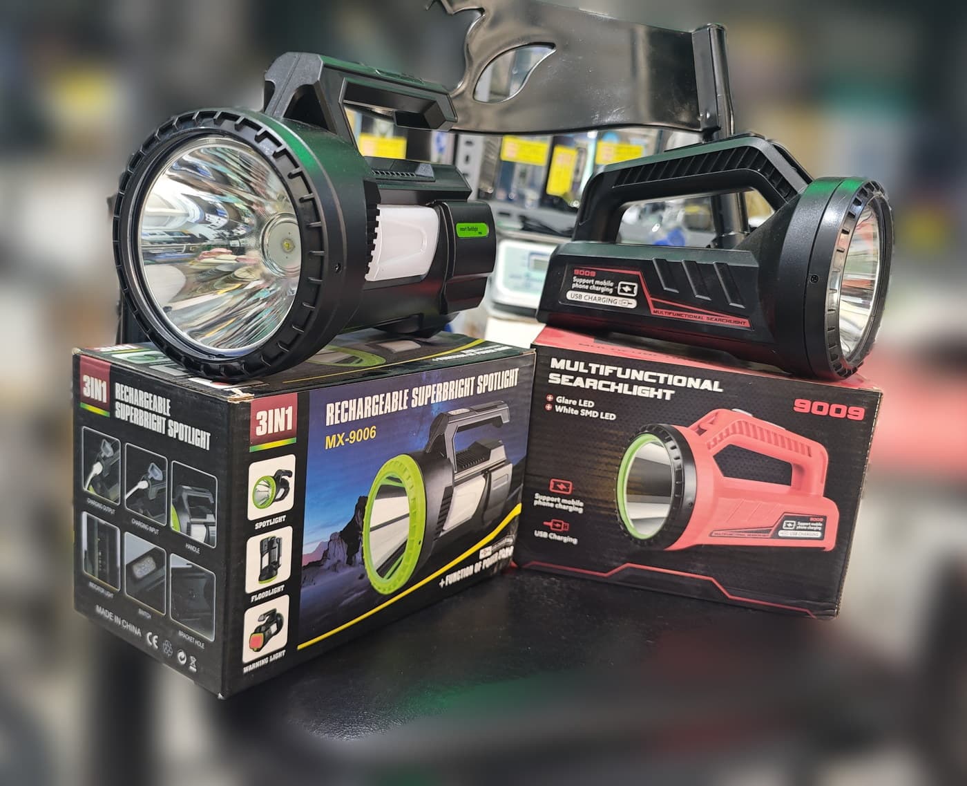 Multifunctional Searchlight Şarjlı Işıldak — beşinci açı