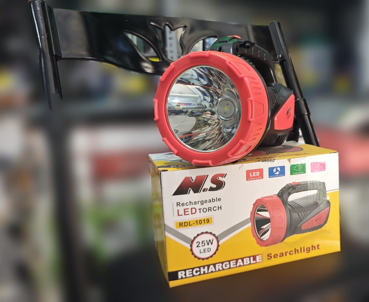 NS RDL-1019 Rechargeable Searchlight — dördüncü açı
