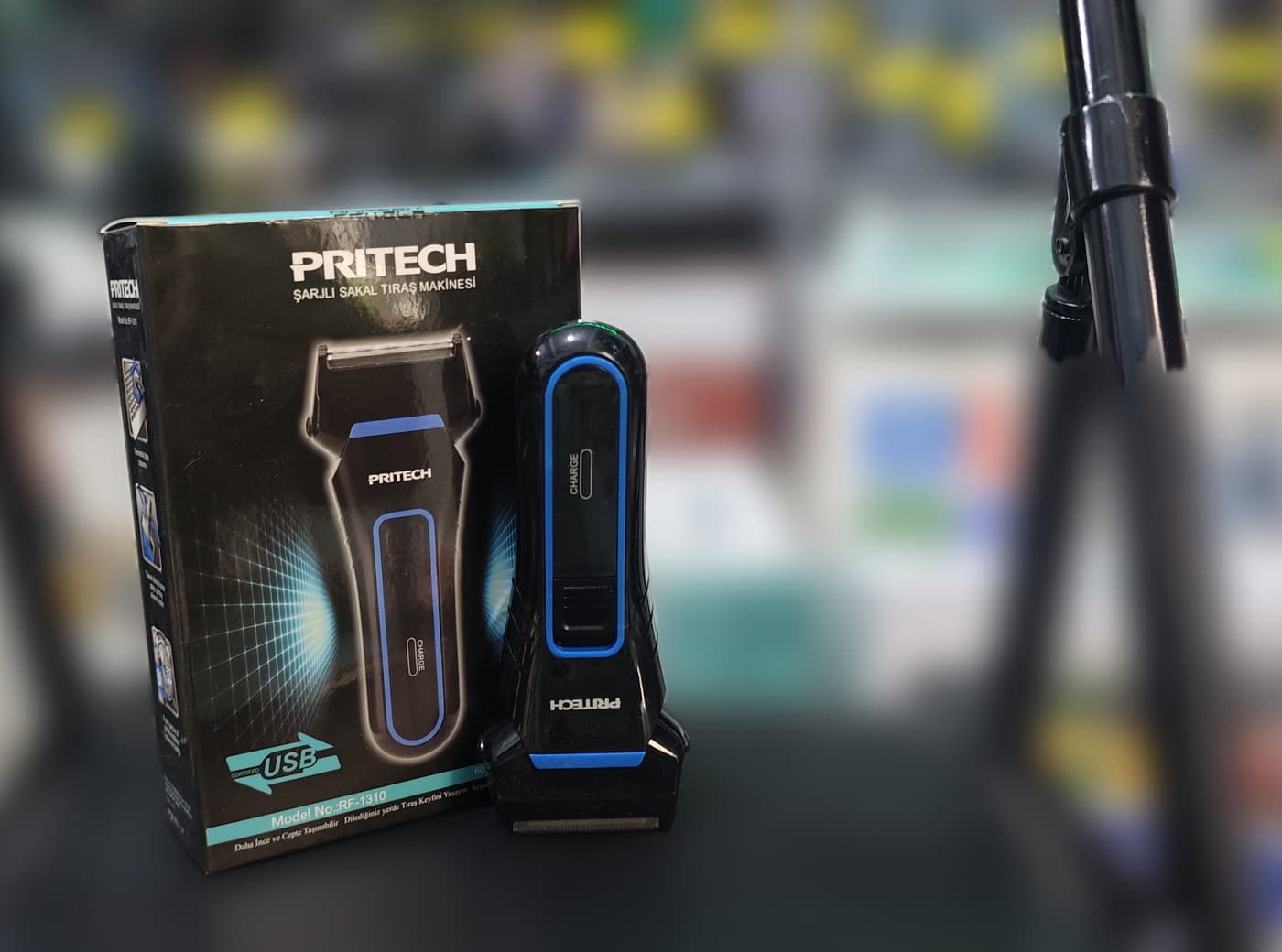 PRITECH Şarjlı Sakal Traş Makinesi — dördüncü açı