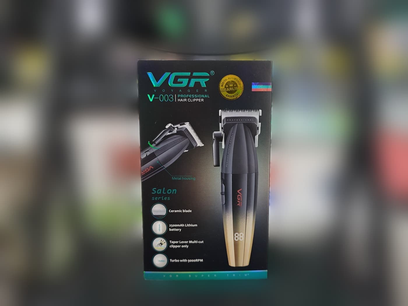 VGR V-003 Salon Series Saç Kesme Makinesi — dördüncü açı
