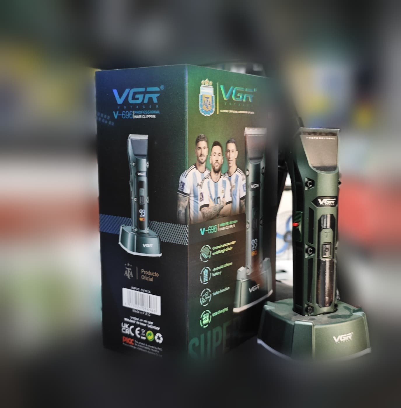 VGR V-696 Profesyonel Saç Kesme Makinesi — ürün görünümü