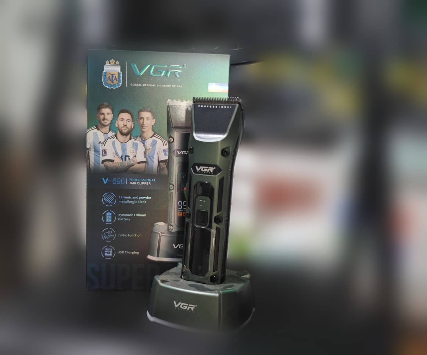 VGR V-696 Profesyonel Saç Kesme Makinesi — beşinci açı